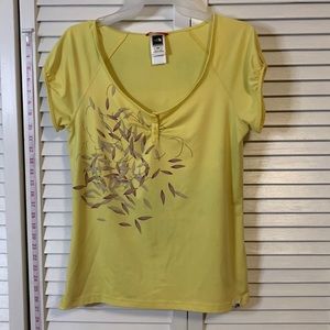 The North Face women’s medium shirt vapor wick yellow short sleeve